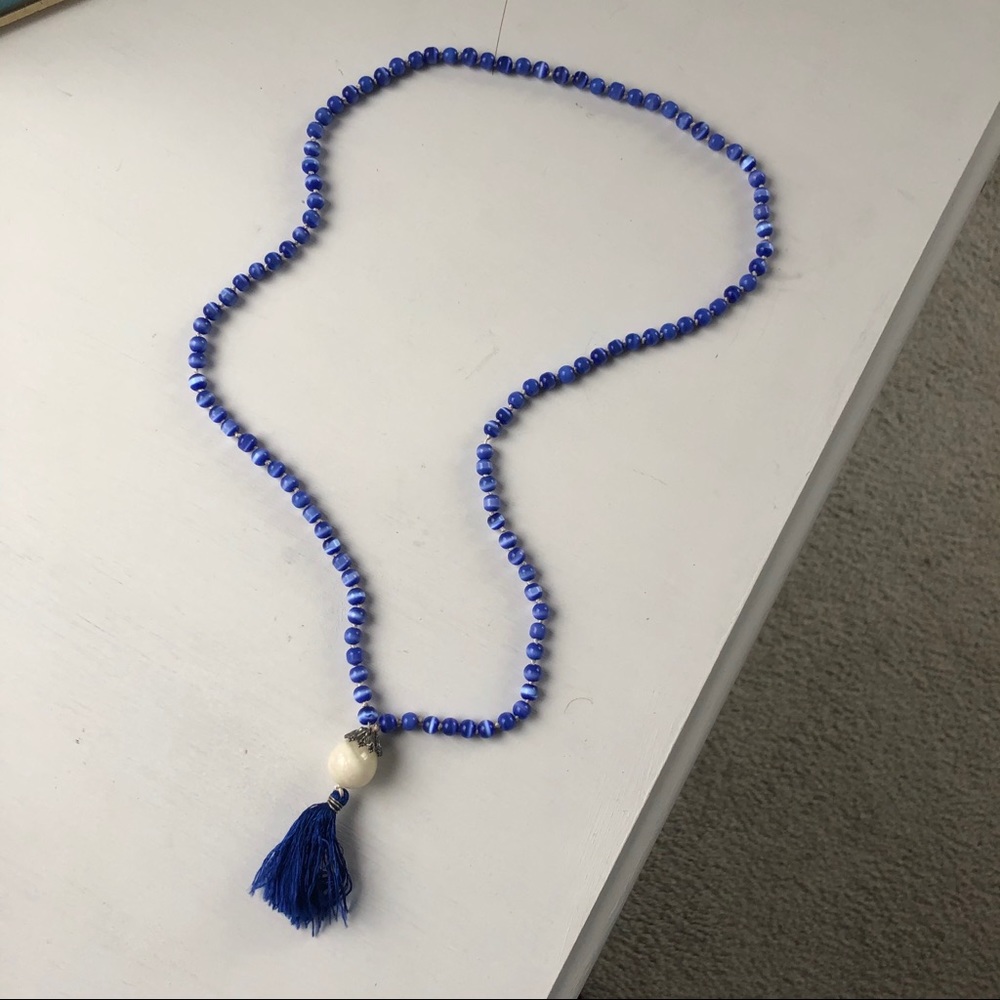 NWOT 🎉 Thai Tassel Necklace
